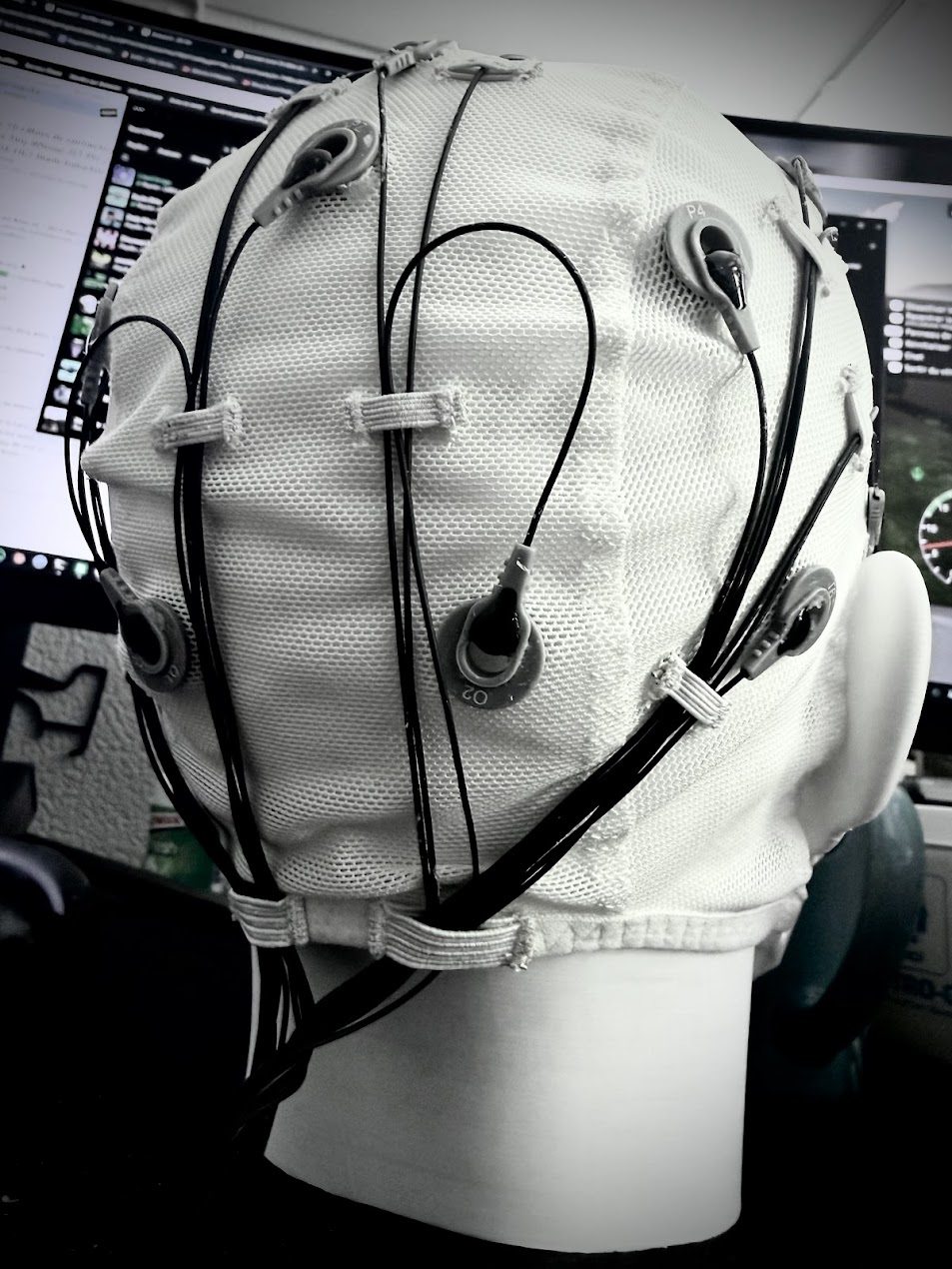 SPARK NEUROTECH. Bonnet EEG, 16 canaux